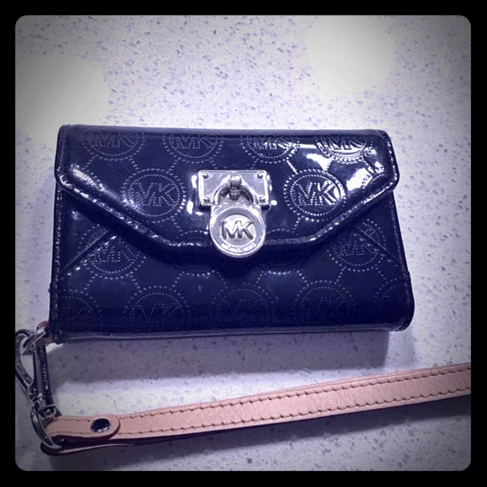 Michael Kors Wristlet